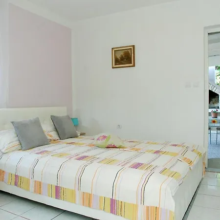 Apartmán Charming Studio Near The Beach *
