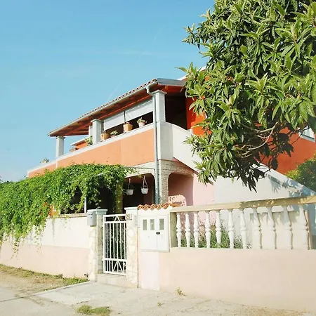 Apartmán Charming Studio Near The Beach *