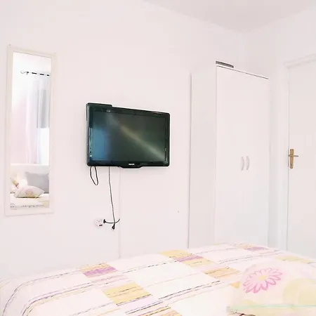 Charming Studio Near The Beach * Fažana